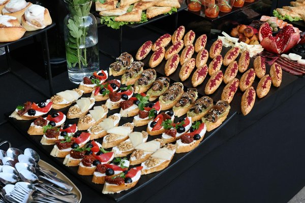 Top strategies for safely handling fresh produce in commercial kitchens